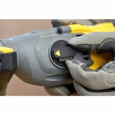 V20 Aku Brushless kombinované kladivo SDS-plus, 2 x 4.0Ah, kitbox
